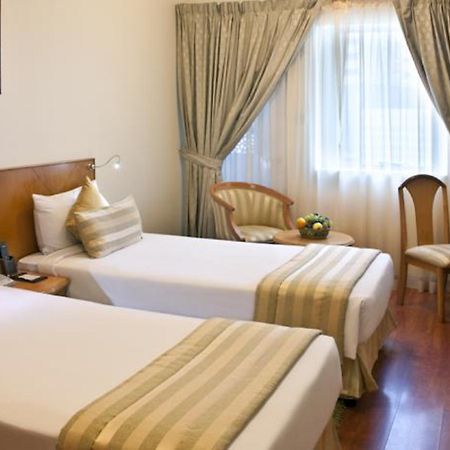 Landmark Plaza Hotel Dubai Bagian luar foto