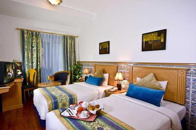 Landmark Plaza Hotel Dubai Bagian luar foto