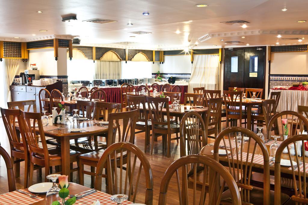 Landmark Plaza Hotel Dubai Bagian luar foto