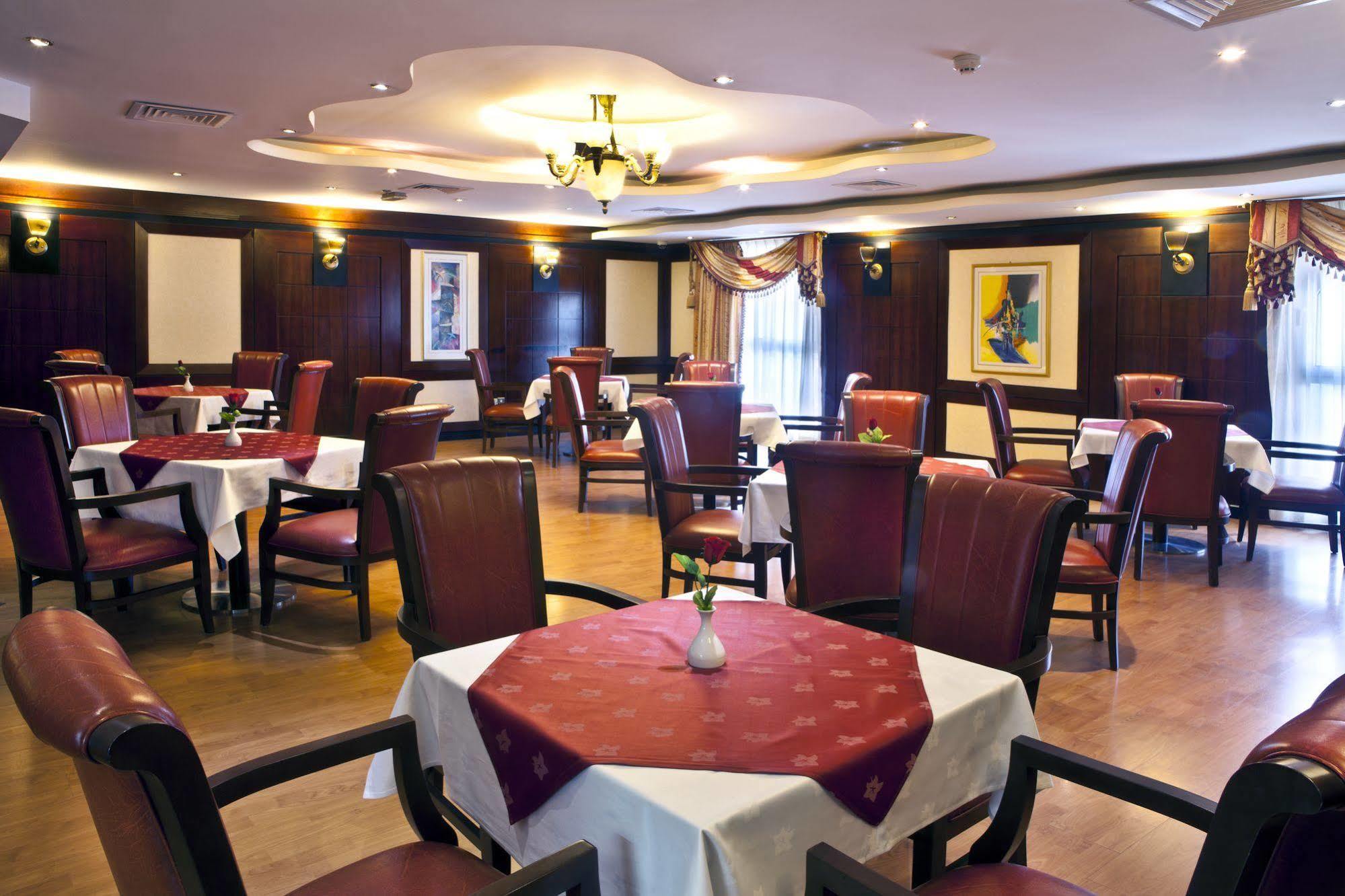 Landmark Plaza Hotel Dubai Bagian luar foto