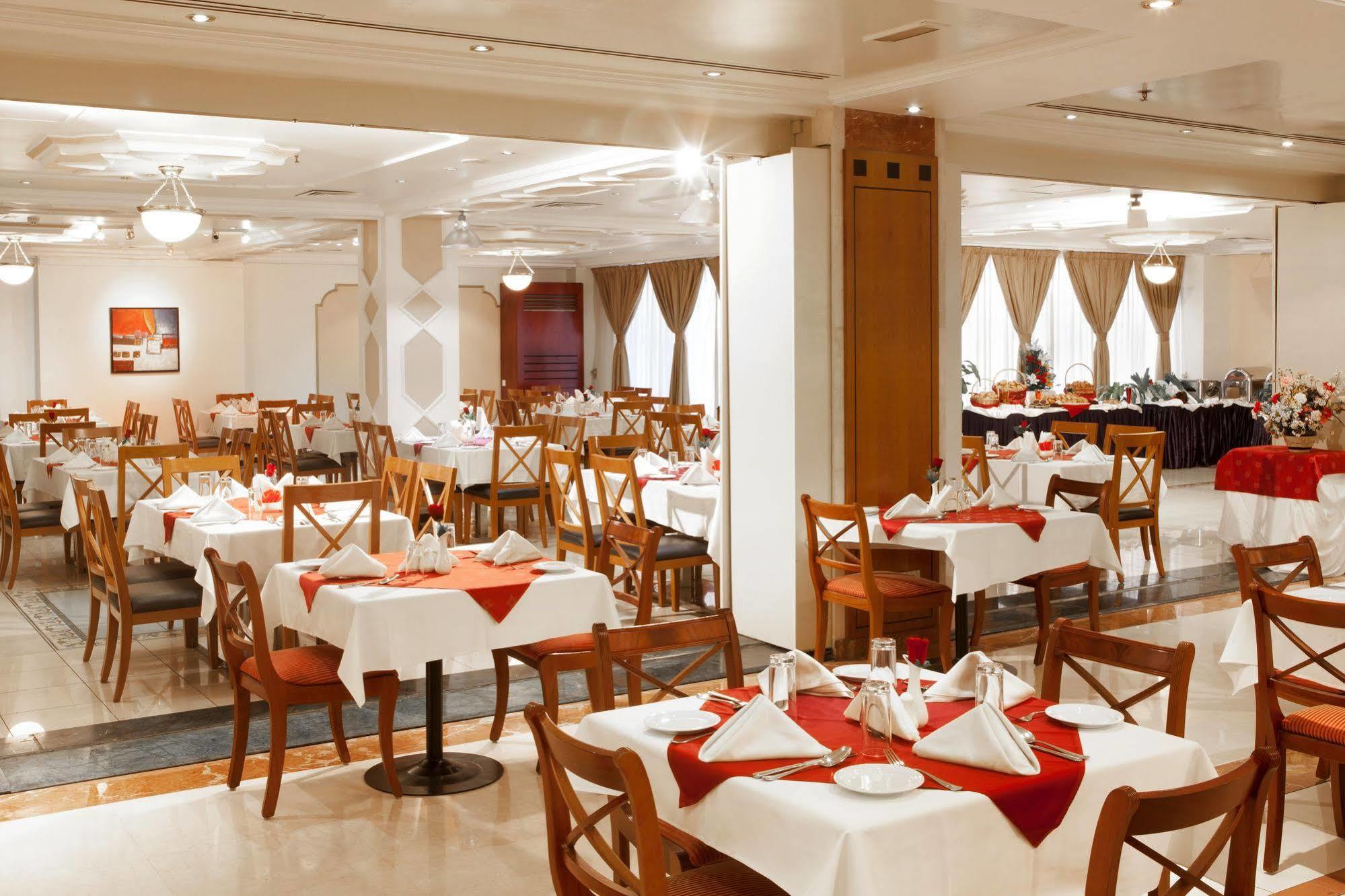 Landmark Plaza Hotel Dubai Bagian luar foto