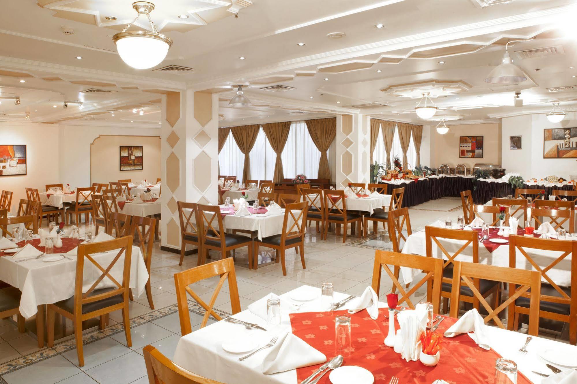 Landmark Plaza Hotel Dubai Bagian luar foto