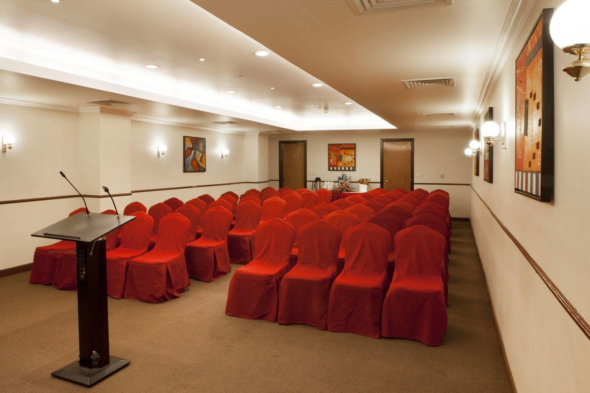 Landmark Plaza Hotel Dubai Bagian luar foto