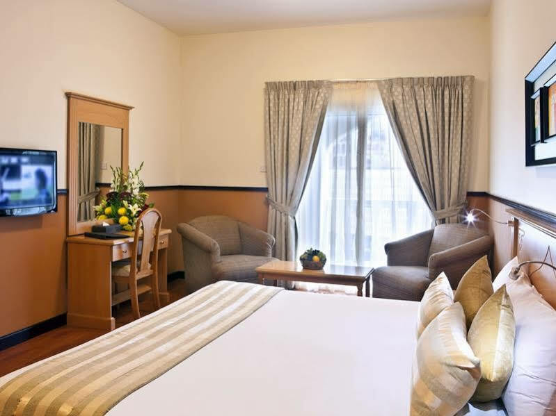 Landmark Plaza Hotel Dubai Bagian luar foto